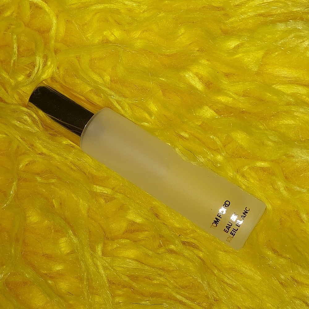 Tom ford eau de solely blanc travel size